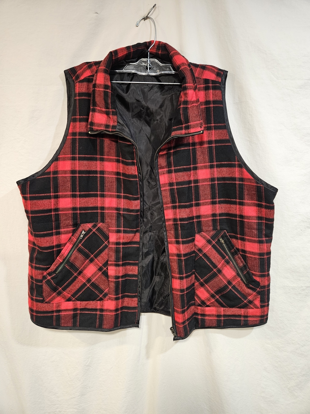 ANDREE BY UNIT Red & Black Plaid Quilted Vest